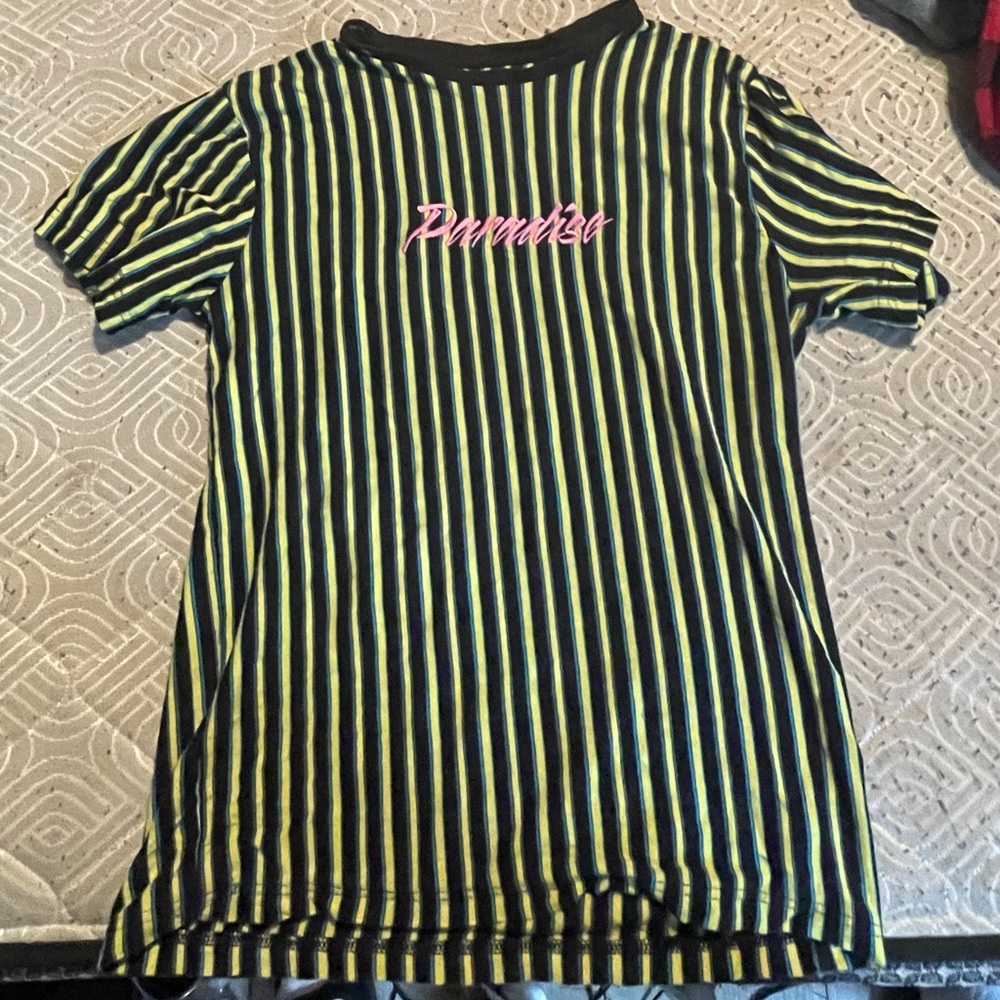 Striped No Boundaries “Paradise” T- shirt Size Medium